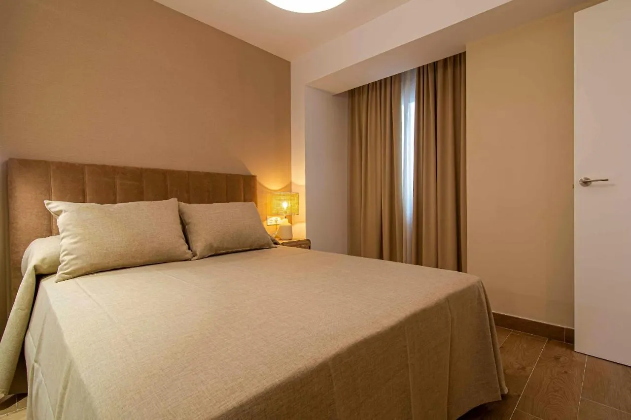 Apartamentos 1 Abril Malaga 0*,  Spain