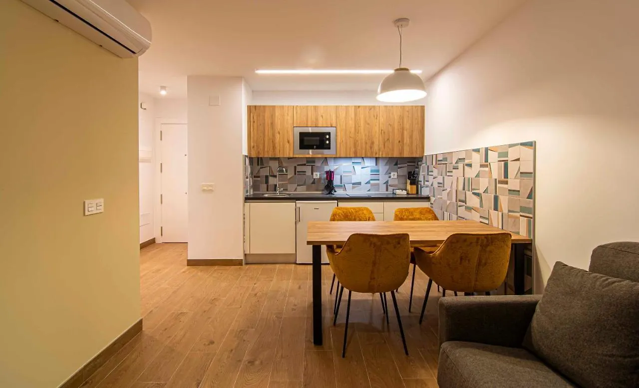 Apartamentos 1 Abril Malaga Apartment