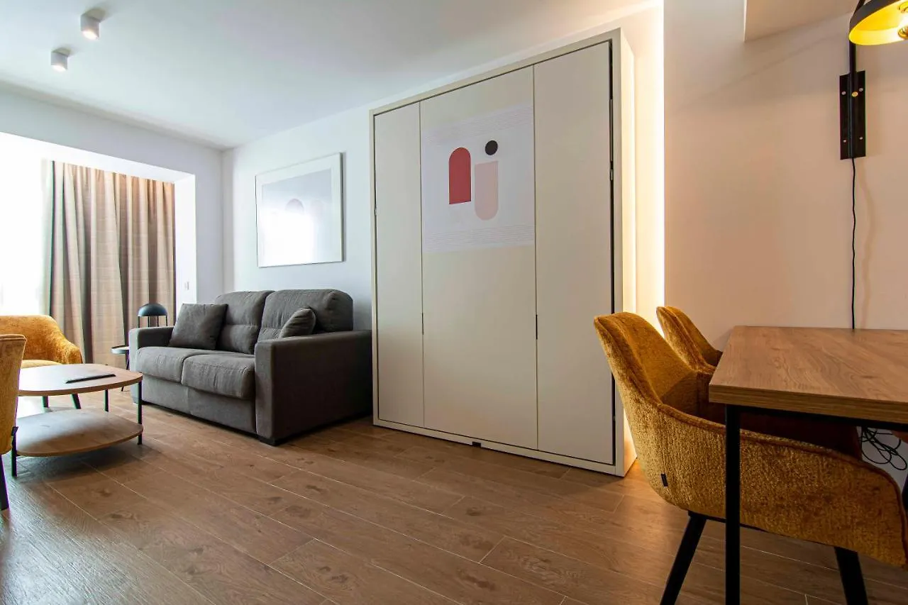 Apartamentos 1 Abril Malaga 0*,