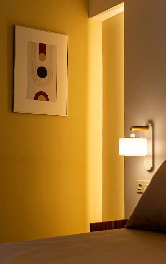Apartamentos 1 Abril Malaga 0*,  Spain
