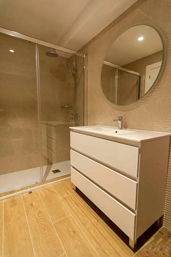 Apartamentos 1 Abril Malaga 0*,