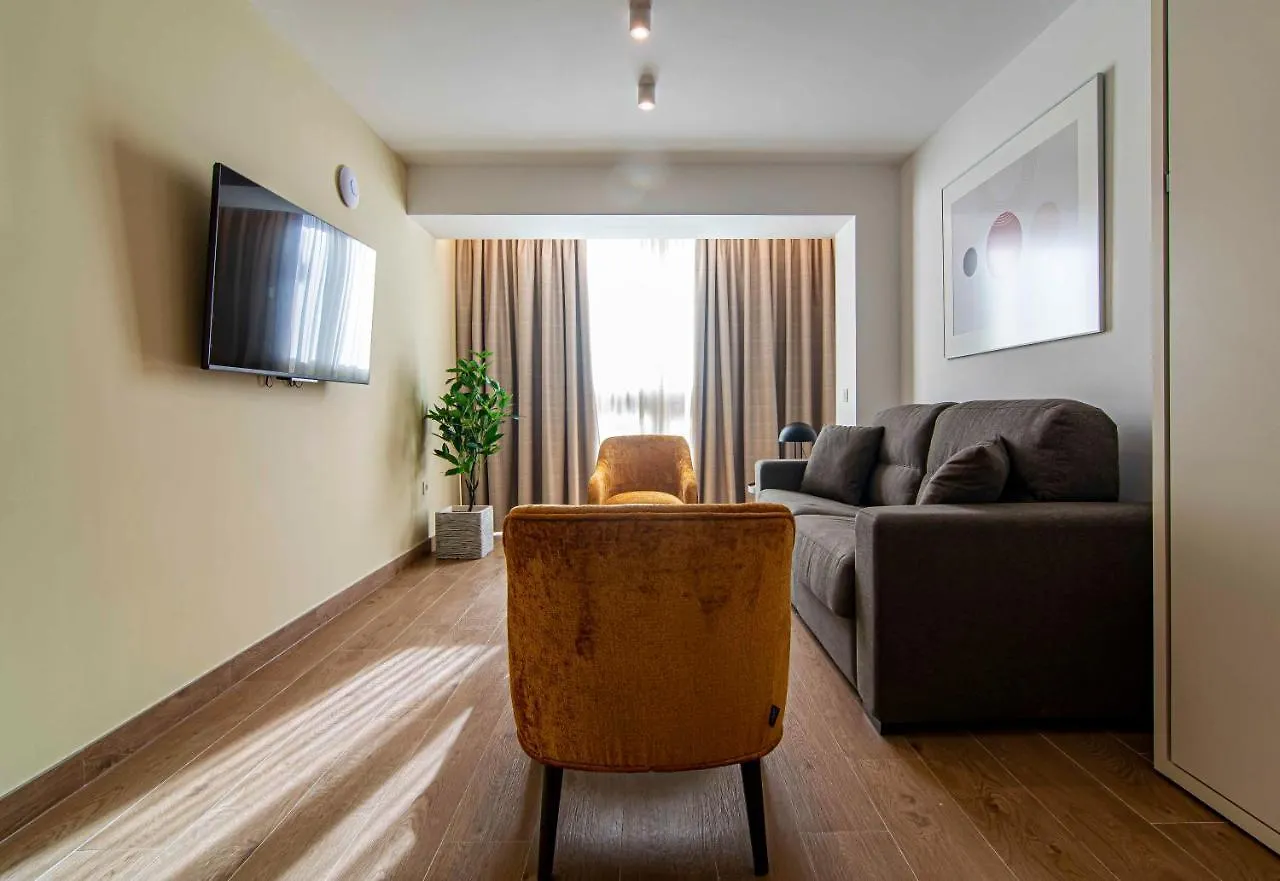 Apartamentos 1 Abril Malaga 0*,  Spain